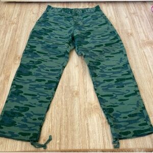 Undefeated Ripstop Cargo Pants in a green and blue camouflage pattern size 30